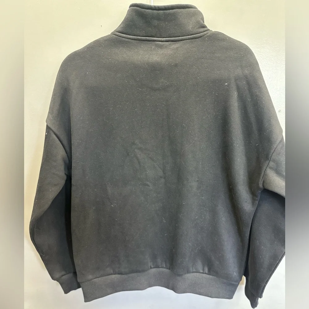 Men's Black Half-Zip Sweater <<15>>